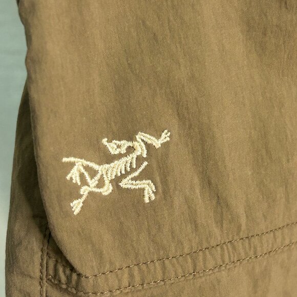 LOT OF 2 Arc'teryx Parapet womens nylon outdoor hiking shorts brown green 14 34W - Picture 6 of 11